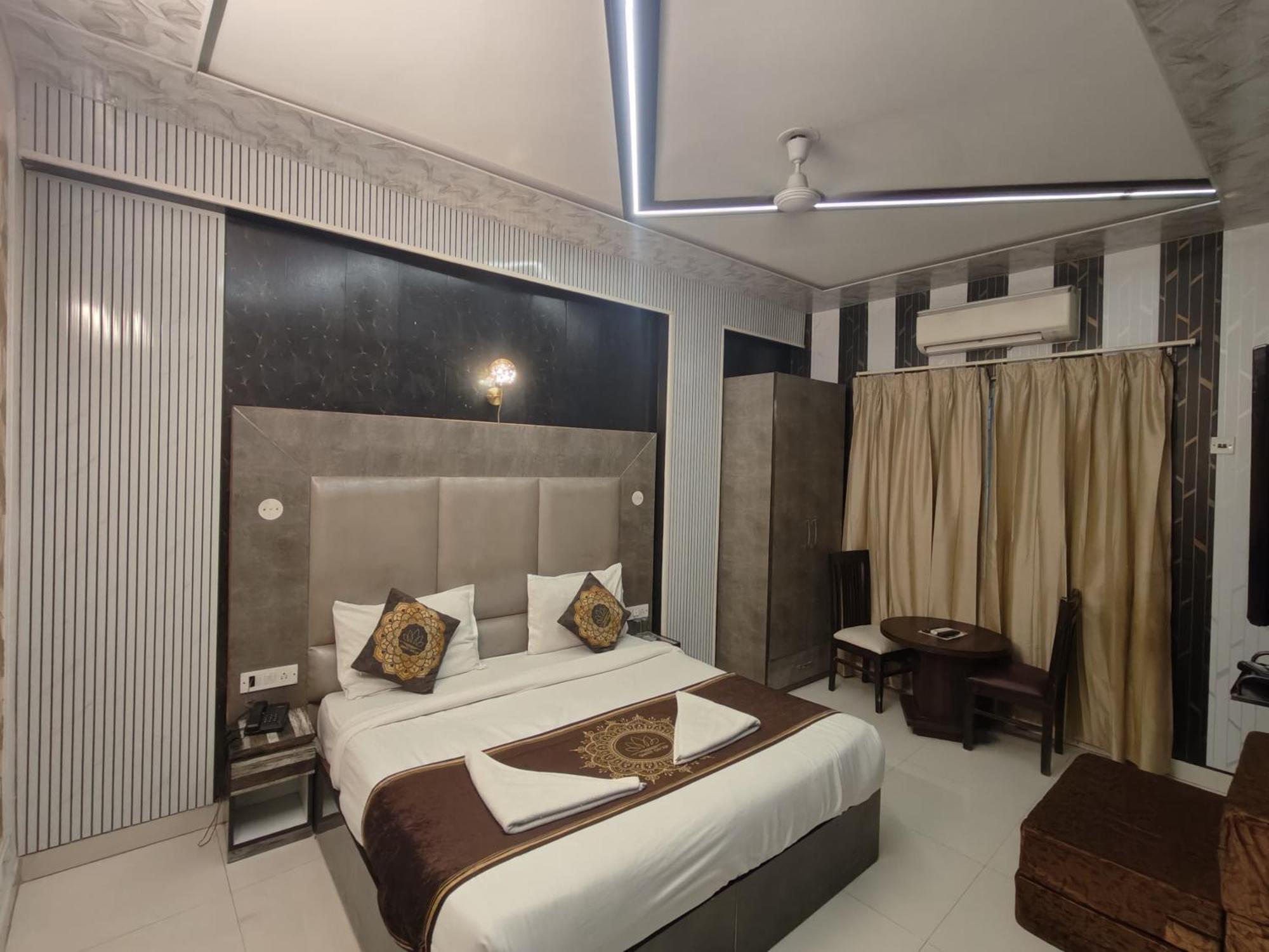 Hotel Smart Plaza Нью-Делі Екстер'єр фото