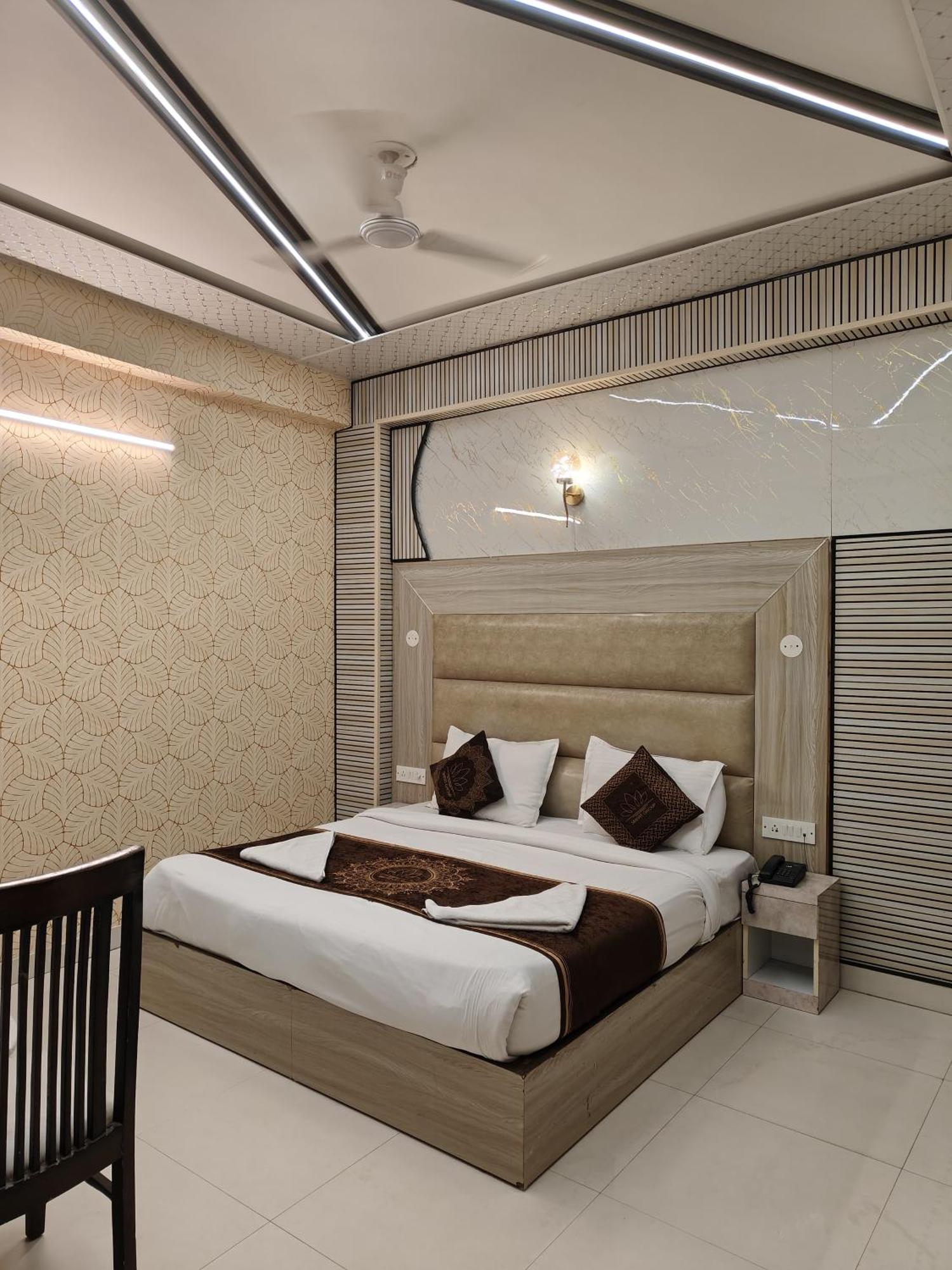 Hotel Smart Plaza Нью-Делі Екстер'єр фото